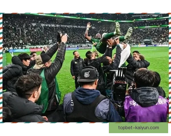 J1联赛金靴争夺进入白热化阶段，明星前锋火力全开竞争异常激烈