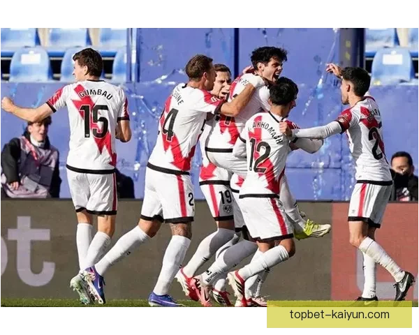 西蒙尼近期比赛状态提升，球队表现稳健备受关注