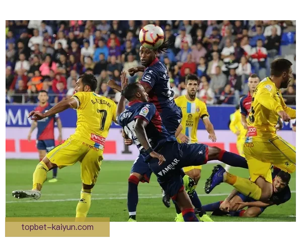 塔利亚菲科进攻意识持续提升，边路插上表现稳健