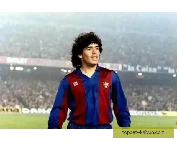 诺丁汉森林战术调整后防守表现稳健，近期战绩走势清晰